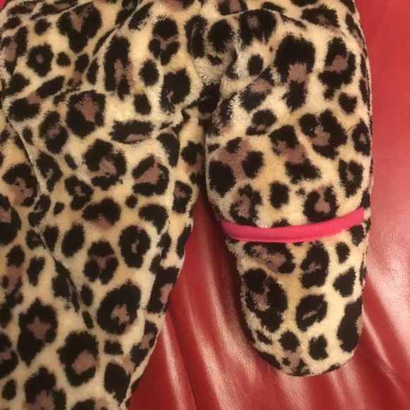 Juicy Couture baby girl leopard print hooded bunting snowsuit pink trim 6-9 mo - Picture 5 of 11